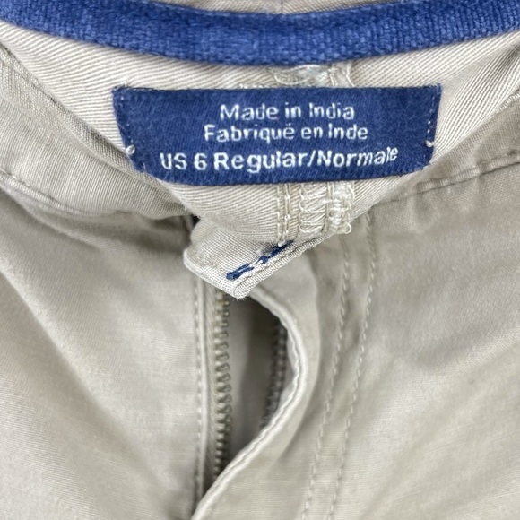 The North Face Khaki Shorts 6 - Picture 4 of 6